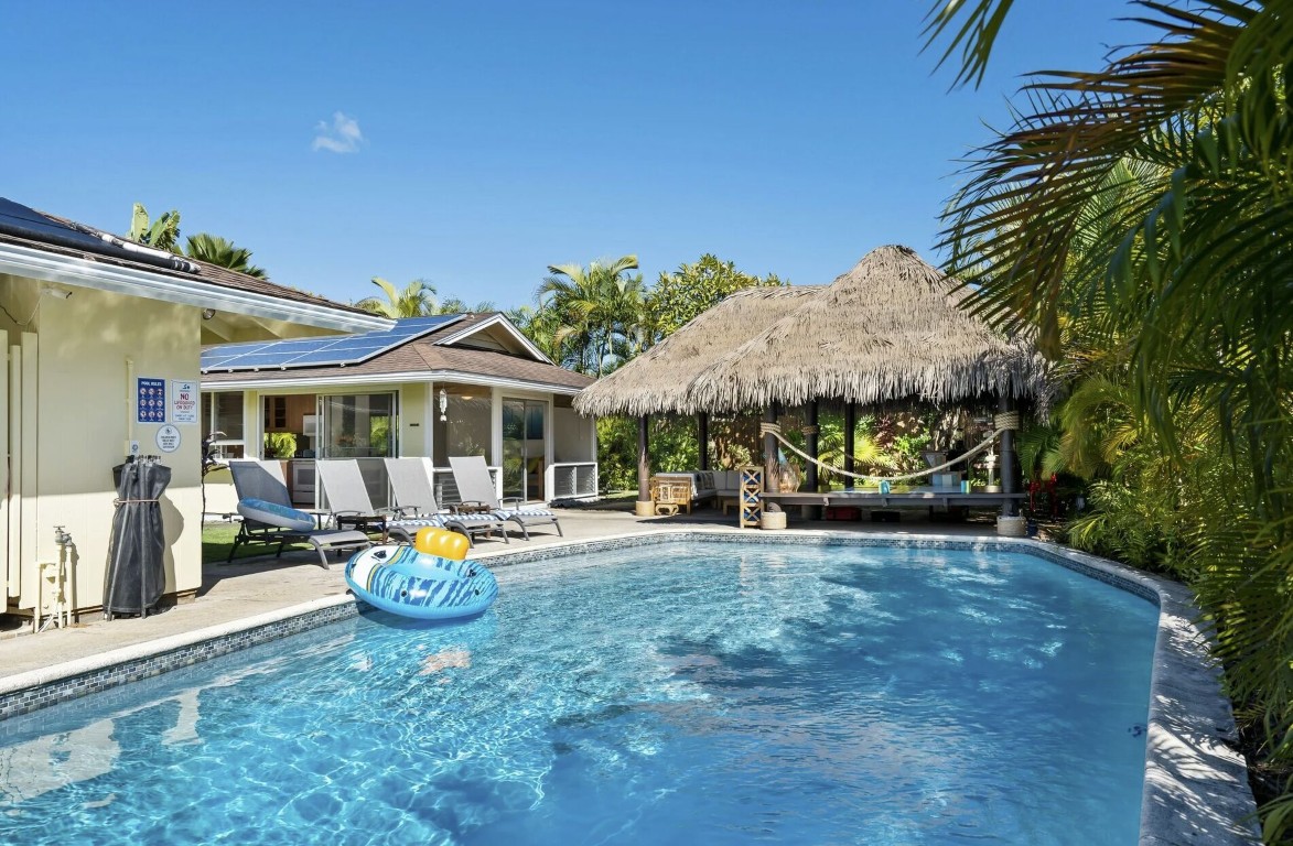 Beautiful pool service in San Angelo, TX